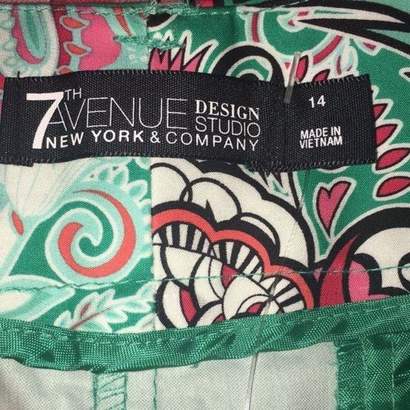 7th Avenue Design Studio New York & Company Shorts - Picture 3 of 3